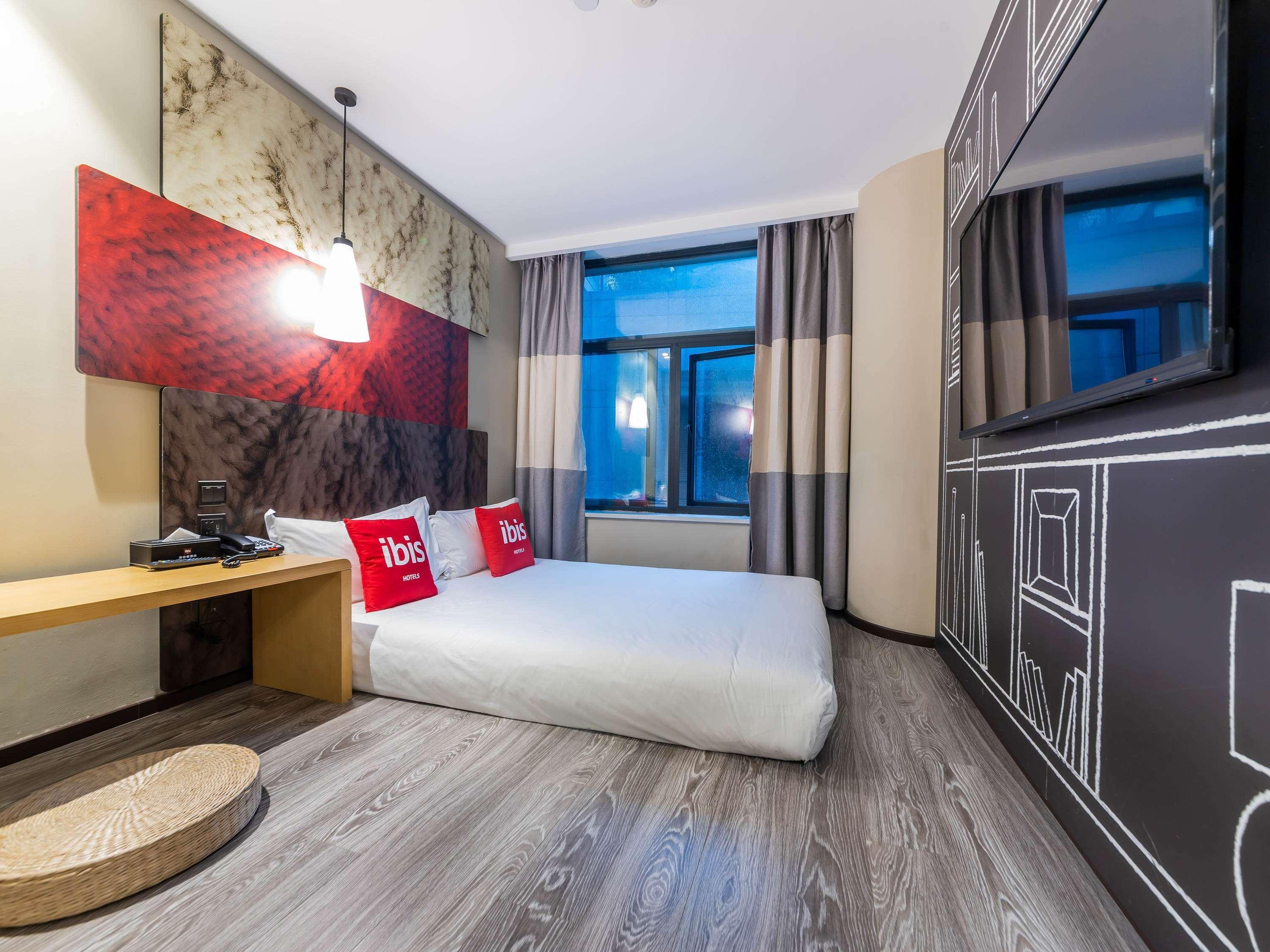 Ibis Chongqing Jiefangbei Pedestrian Street Hotel Экстерьер фото