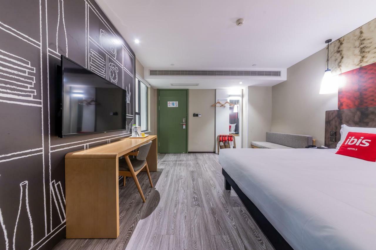 Ibis Chongqing Jiefangbei Pedestrian Street Hotel Экстерьер фото