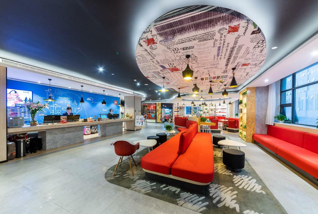 Ibis Chongqing Jiefangbei Pedestrian Street Hotel Экстерьер фото