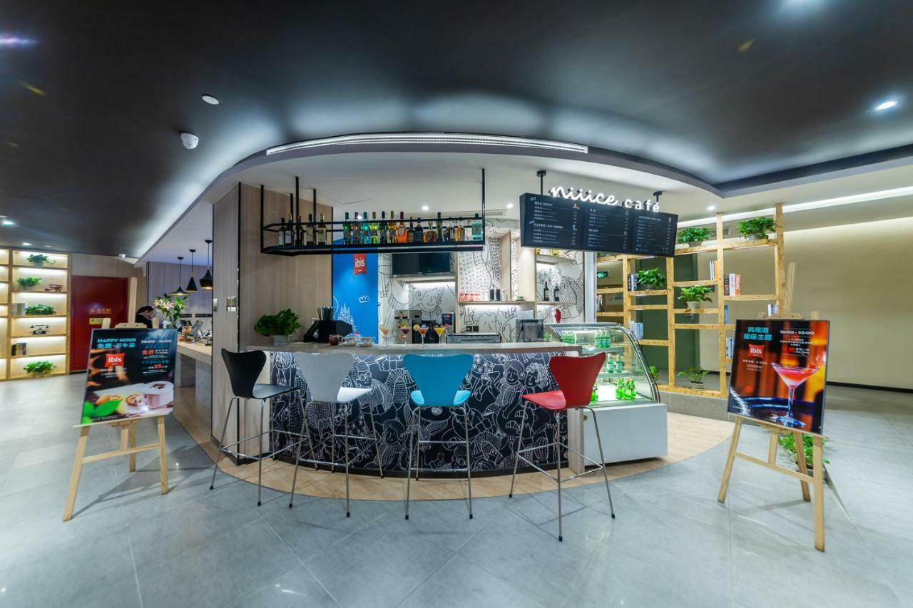 Ibis Chongqing Jiefangbei Pedestrian Street Hotel Экстерьер фото