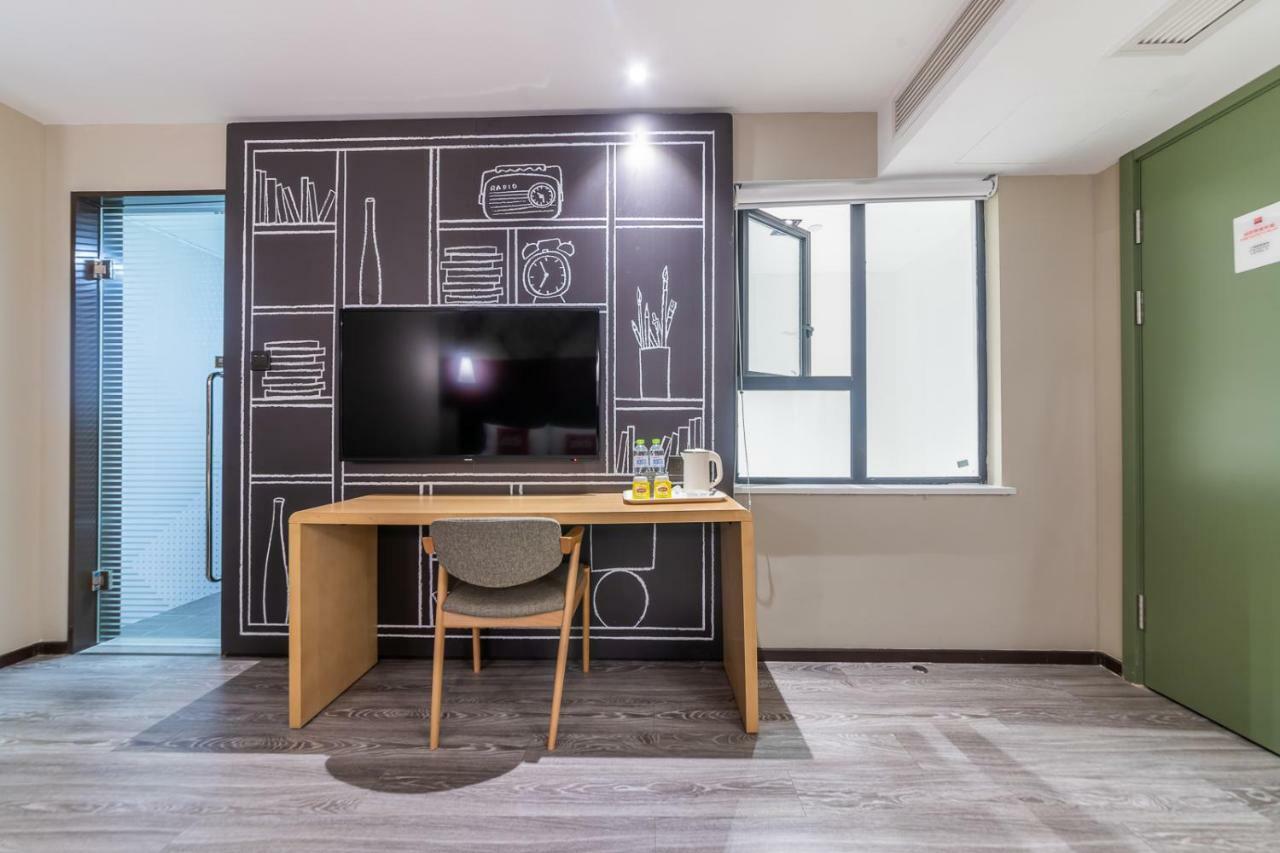 Ibis Chongqing Jiefangbei Pedestrian Street Hotel Экстерьер фото