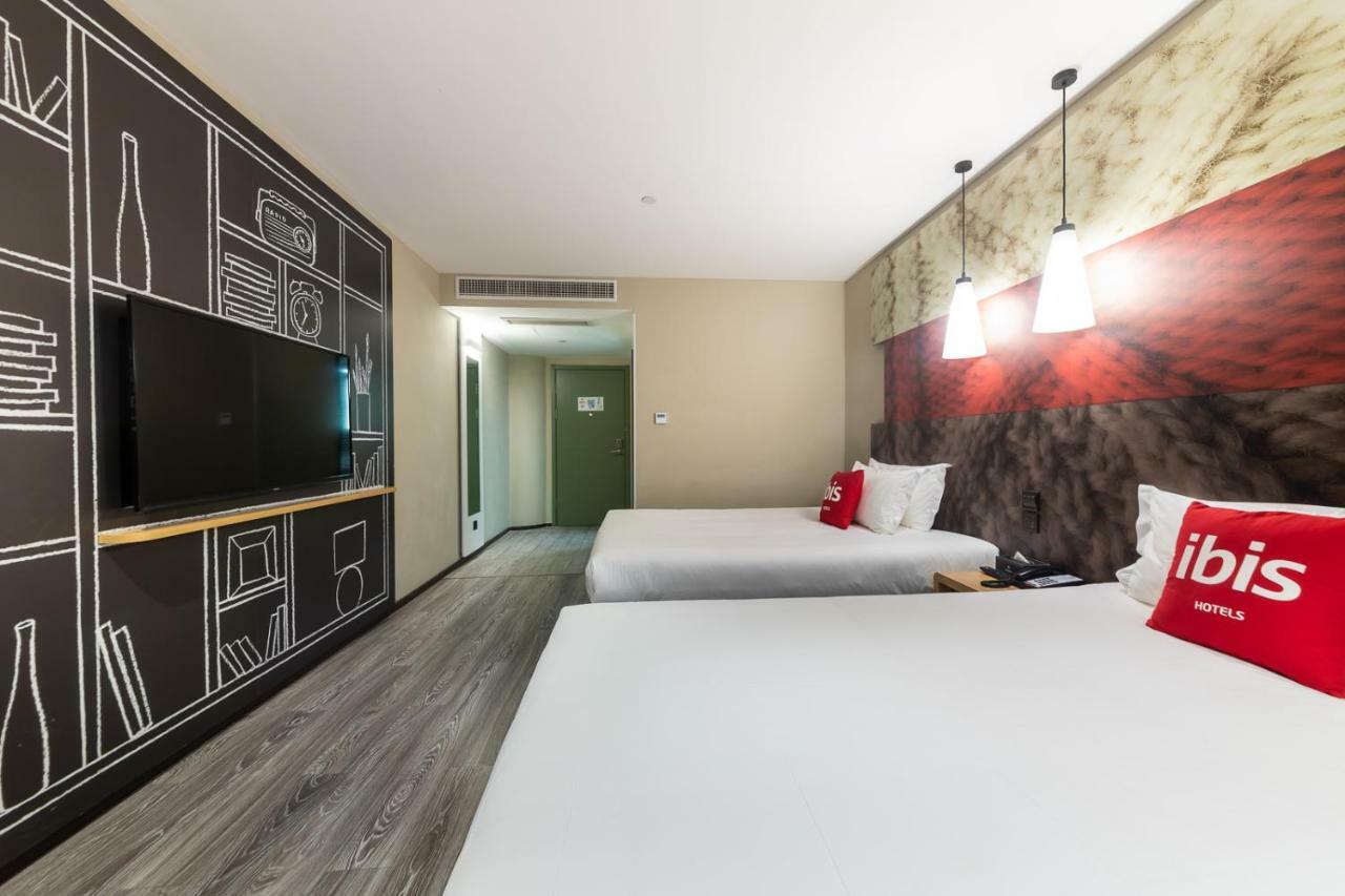 Ibis Chongqing Jiefangbei Pedestrian Street Hotel Экстерьер фото